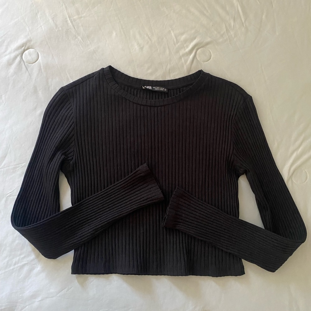 BRAND NEW ZARA long sleeve crop top